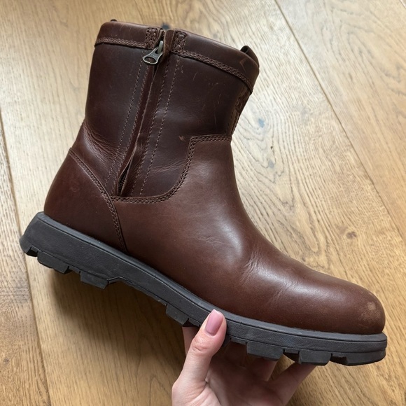UGG Men's Kennen Waterproof Boot - Brown Leather - Size 10 - Like New - Picture 6 of 12